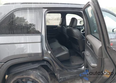 2025 Jeep Grand Cherokee Altitude X 4X4 z USA, uszkodzony, nr VIN 1C4RJHAG2SC307914